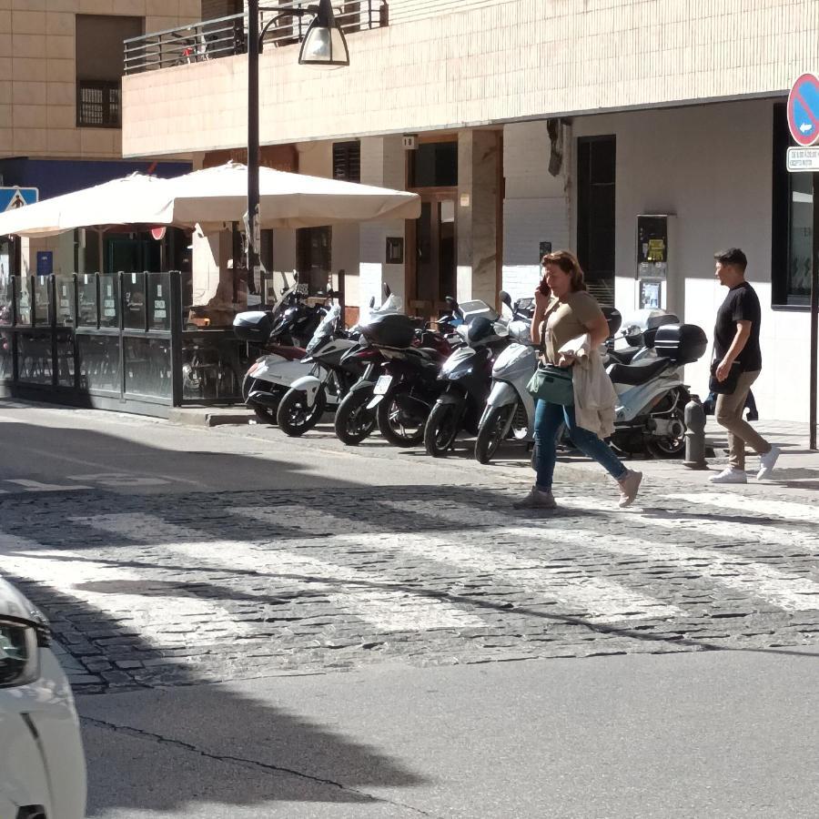 Piso En El Centro De Granada Con Garaje Incluido Gratis Apartment ภายนอก รูปภาพ