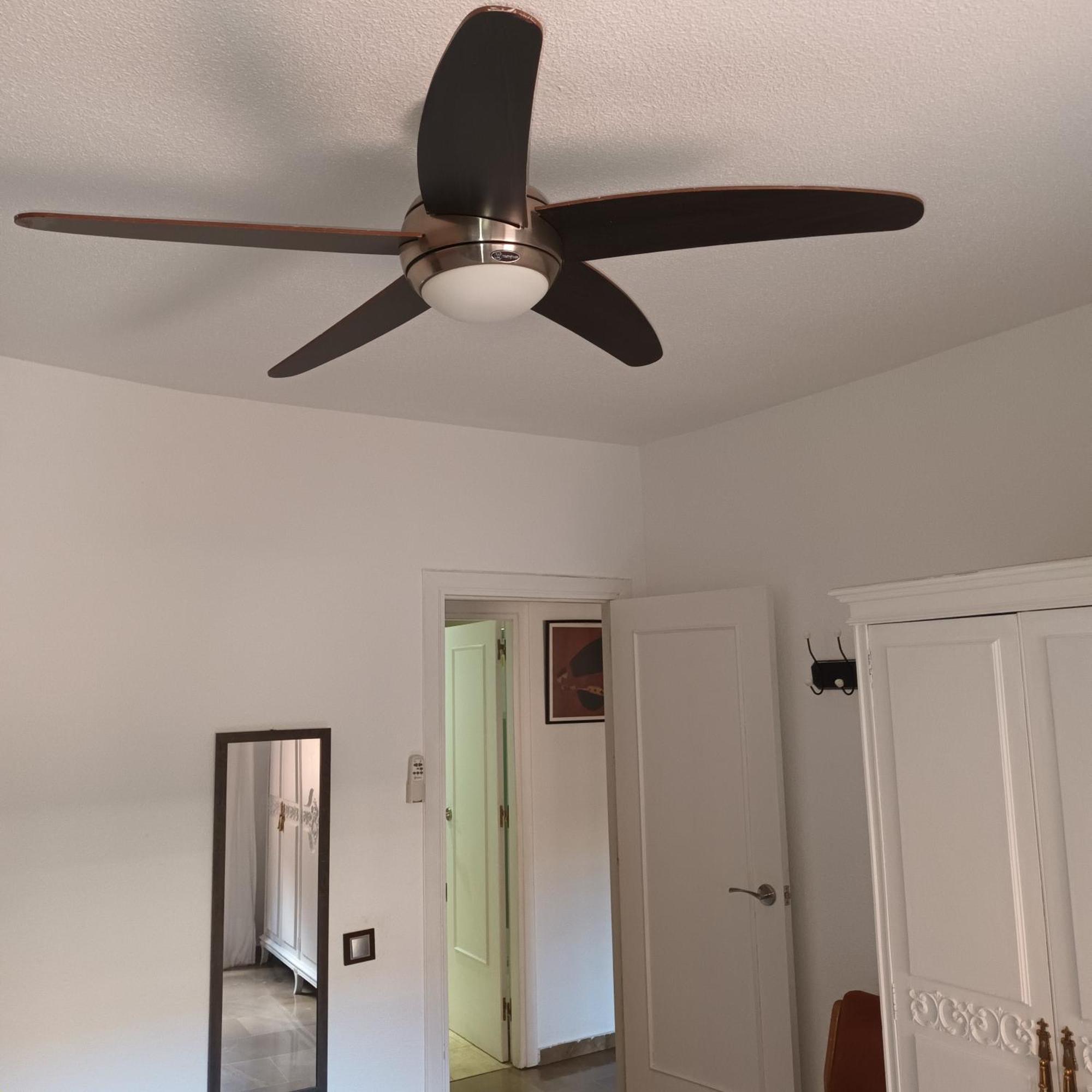 Piso En El Centro De Granada Con Garaje Incluido Gratis Apartment ภายนอก รูปภาพ